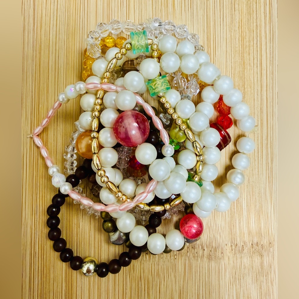 🦚 10 for $10 🦚 Buyer’s Choice 6.5” Beaded Bracelet